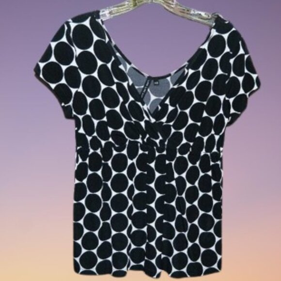CHA CHA VENTE Women’s Top Black and White Size Small Petite - Picture 1 of 6
